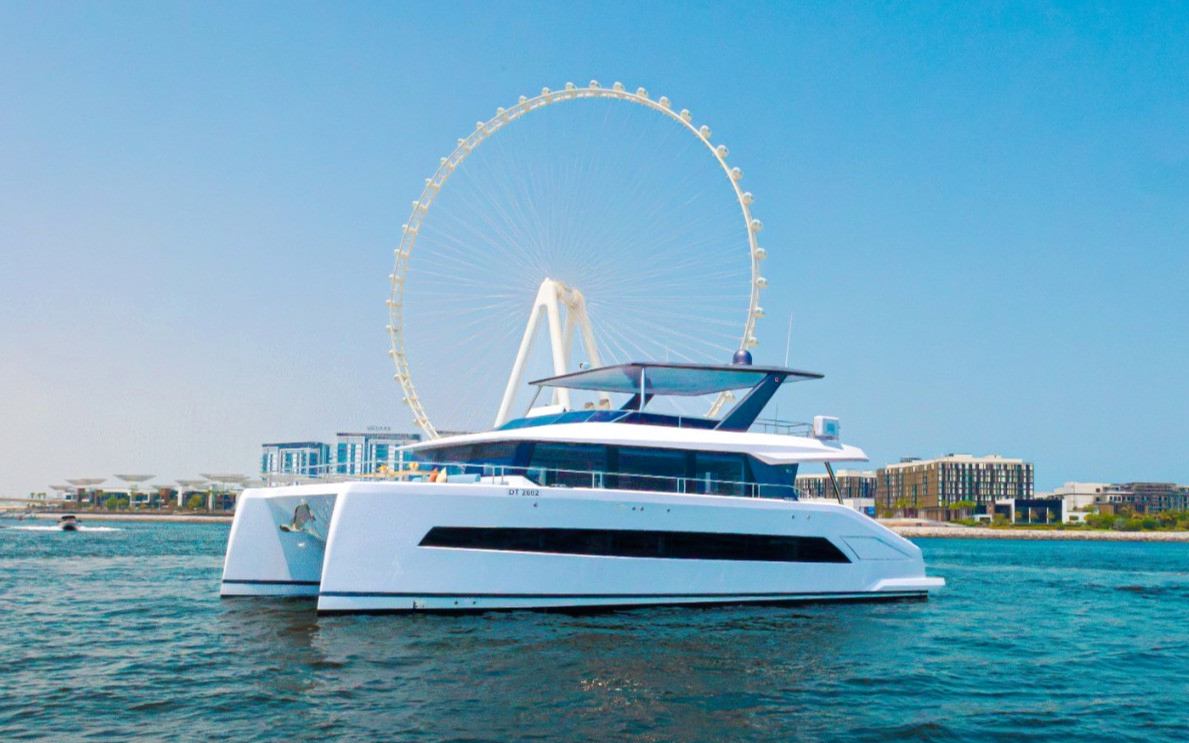 Sky Walker Volare in Dubai, 60 ft