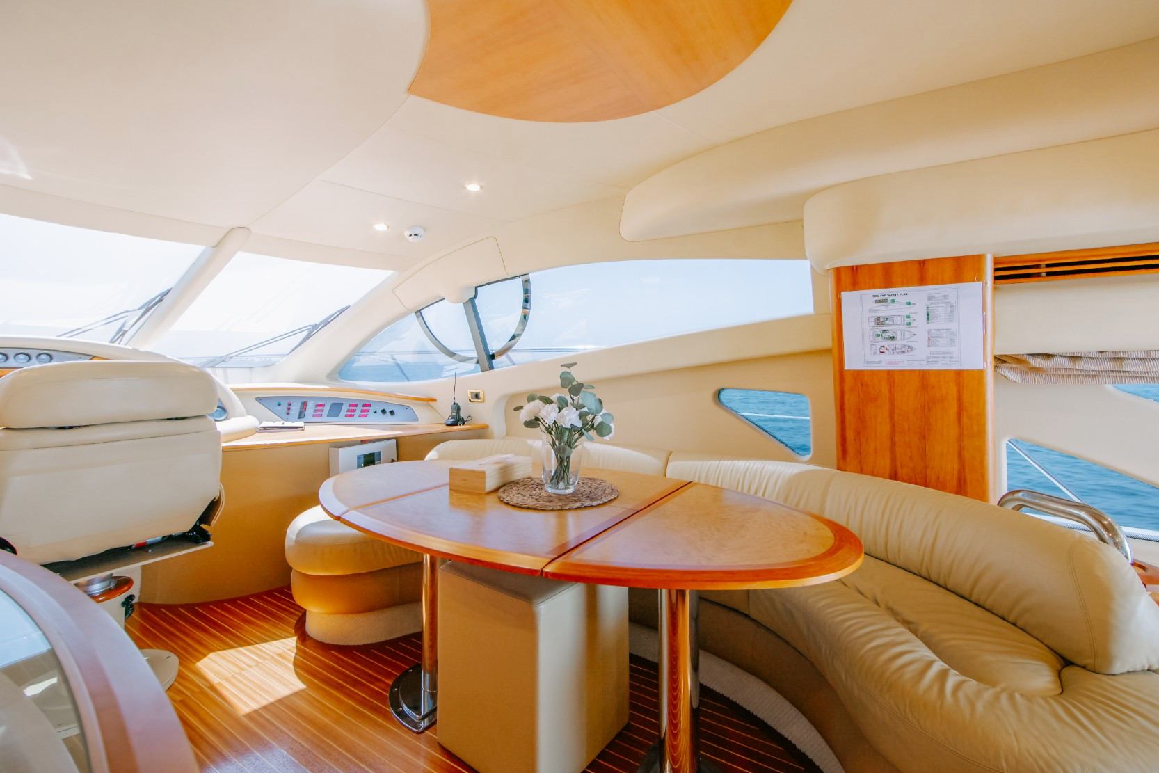 Azimut White Pearl (55 ft) — image 3