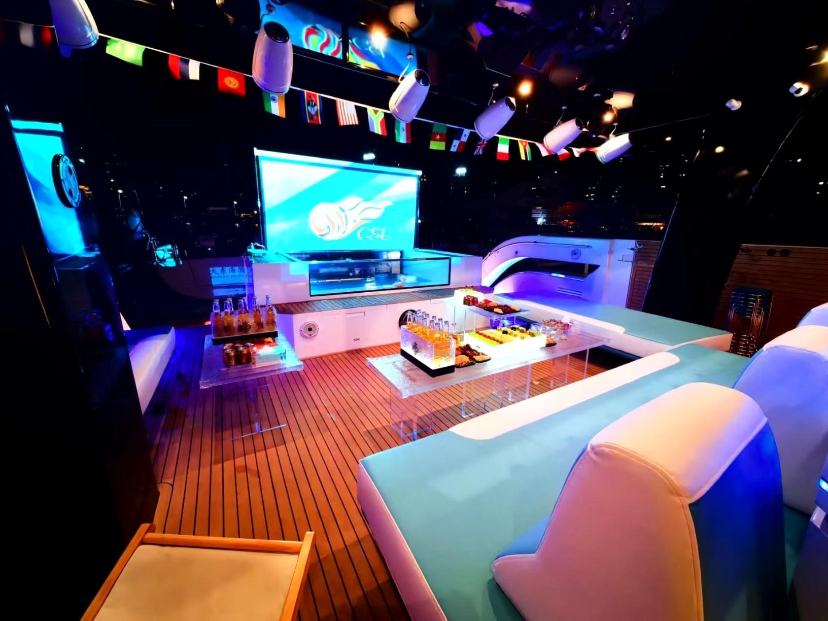 Catamaran Ozone (55 ft) — image 11