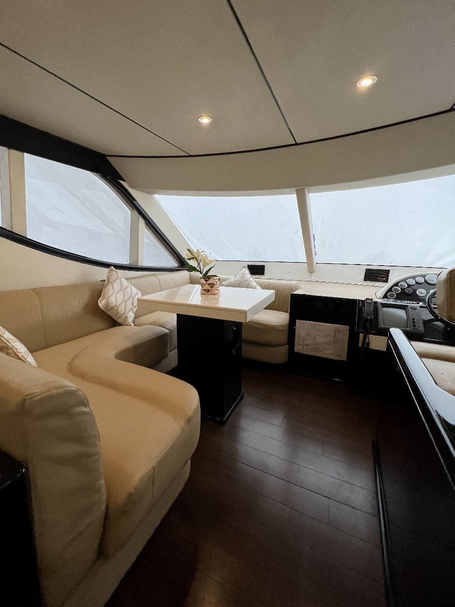 Dubai Marine Tisck (75 ft) — image 8