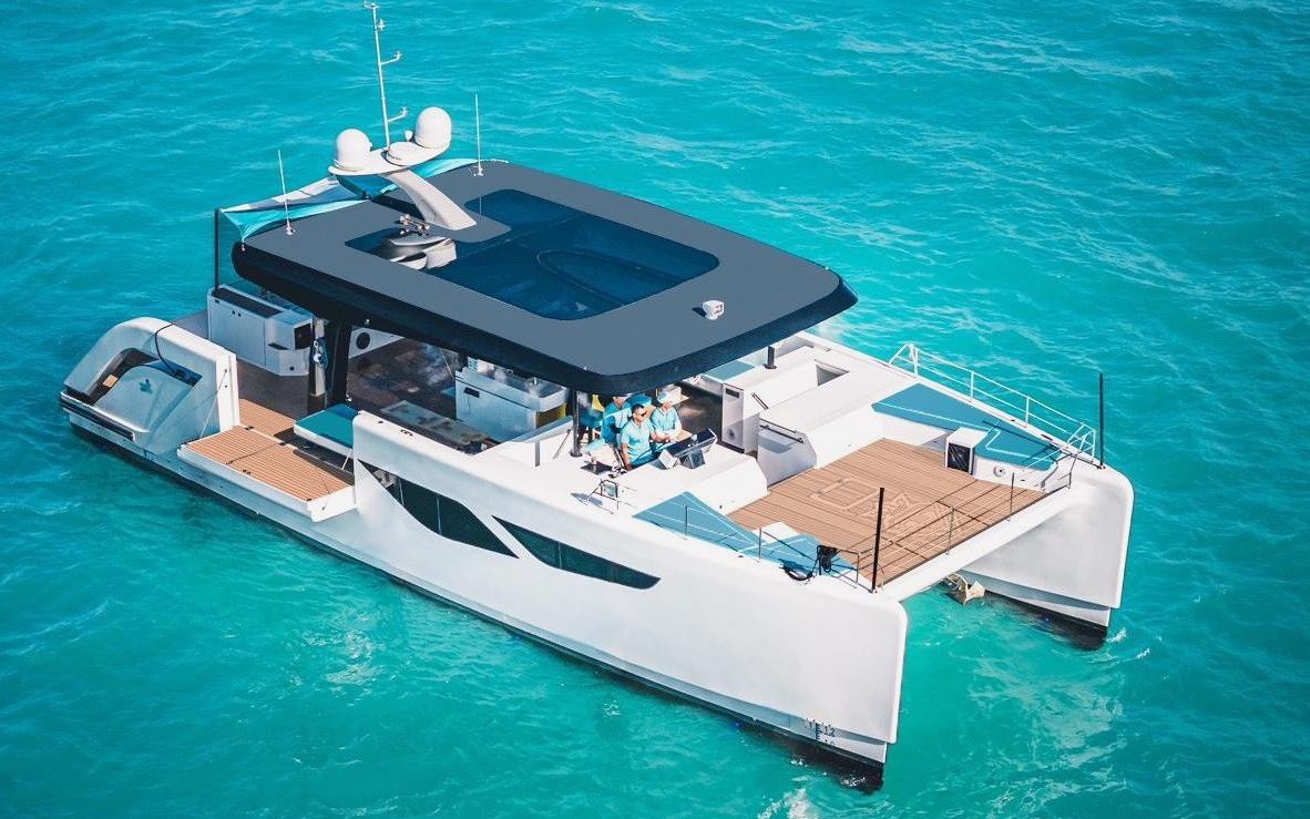 Catamaran Ozone in Dubai, 55 ft